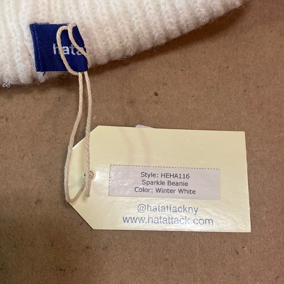 Hat Attack‎ Metallic Sequin Sparkle Beanie In Winter White Revolve Cozy Metallic - Picture 3 of 4